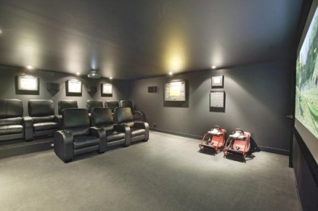 salle de cinéma dans maison loft Melbourne