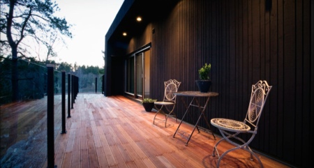 Terrasse de la maison en bois Nexthouse