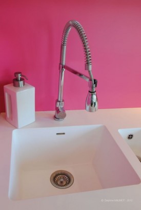 Evier de cuisine carré en corian blanc Evier de cuisine carré en corian blanc